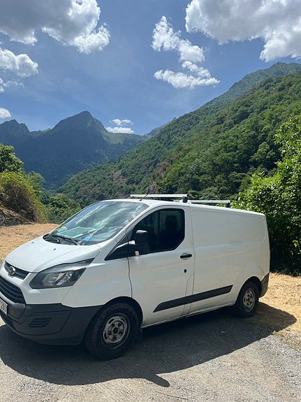 Ford Transit Custom 2 of 23