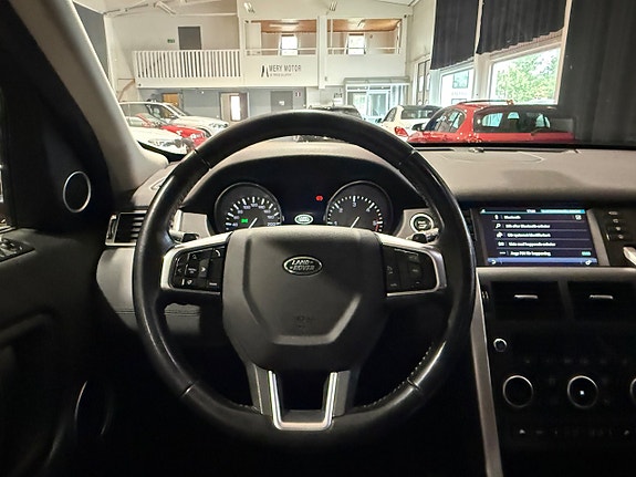 Land Rover Discovery Sport 16 of 19