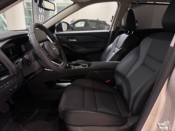 Nissan X-Trail 8 of 17