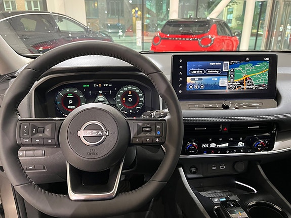 Nissan X-Trail 8 of 12