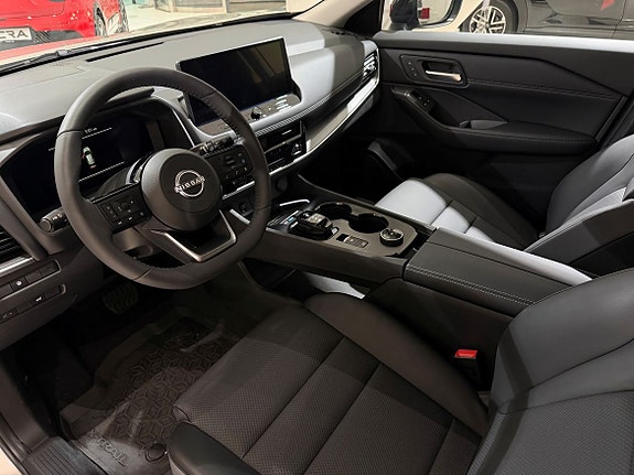 Nissan X-Trail 7 of 17