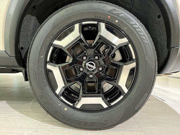 Nissan X-Trail 12 of 12