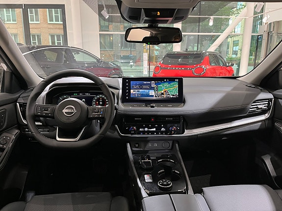 Nissan X-Trail 7 of 12