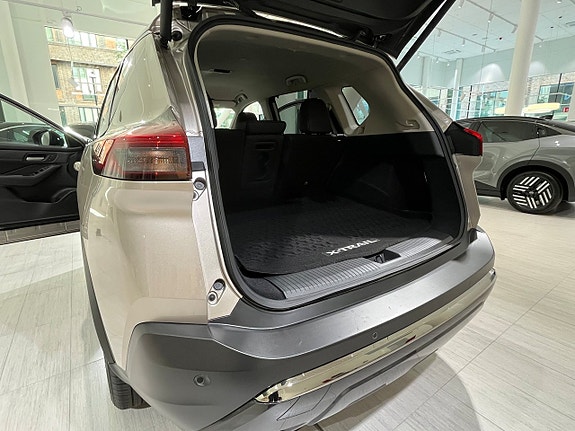 Nissan X-Trail 6 of 12