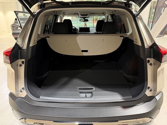 Nissan X-Trail 15 of 17