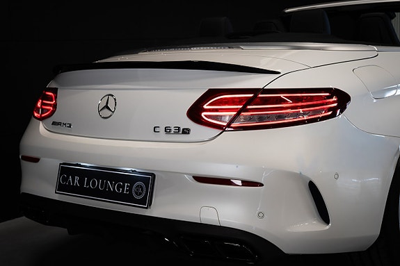 Mercedes-Benz C63 9 of 24