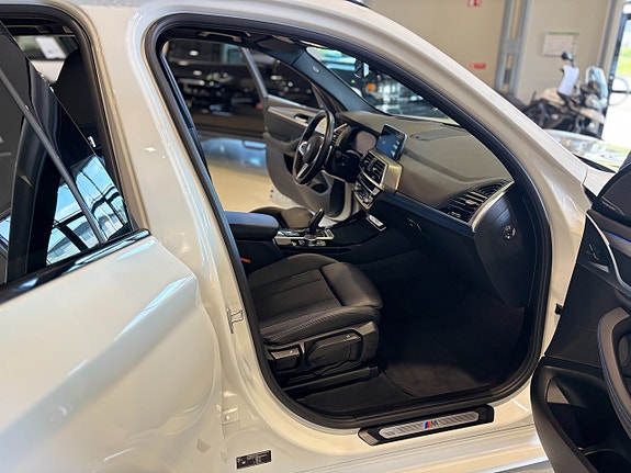 BMW X3 16 of 19