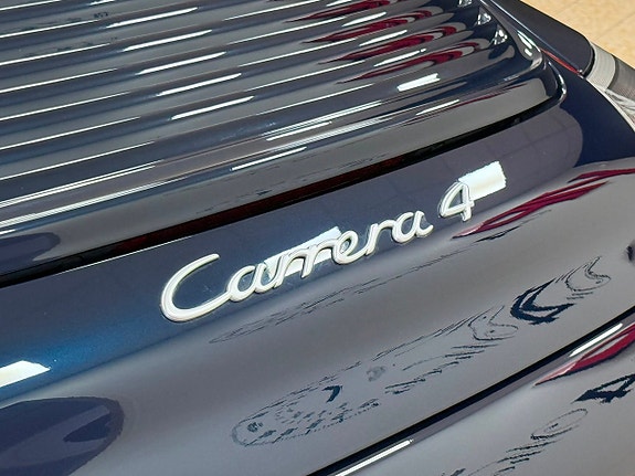 Porsche 911 Carrera 4 26 of 26