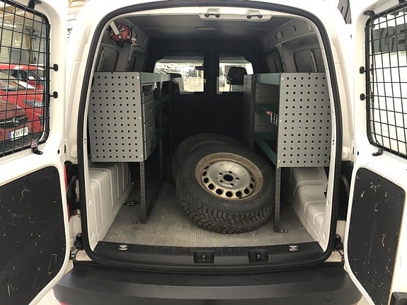 Volkswagen Caddy Maxi 8 of 8