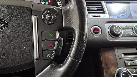 Land Rover Range Rover Sport 16 of 27