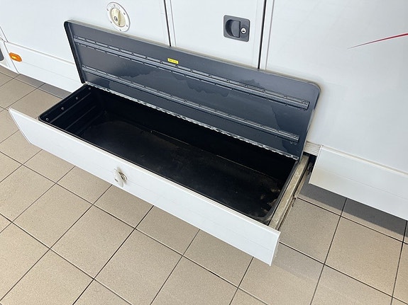Kabe TMX 780 LT (Aut 9 vxl+177hk+ALDE+Litium+Solcell+Långbädd) 9 of 30