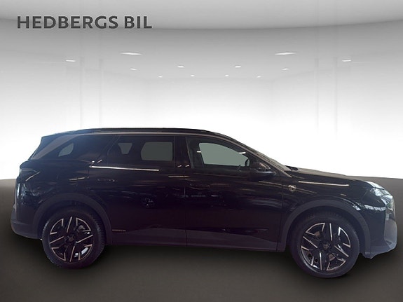 Peugeot 5008 2 of 12