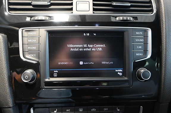 Volkswagen Golf VII 18 of 27