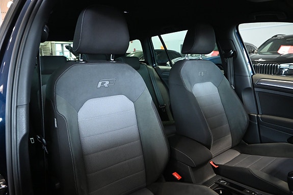 Volkswagen Golf VII 11 of 27