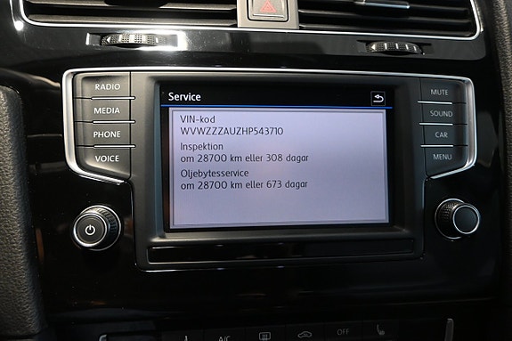 Volkswagen Golf VII 20 of 27