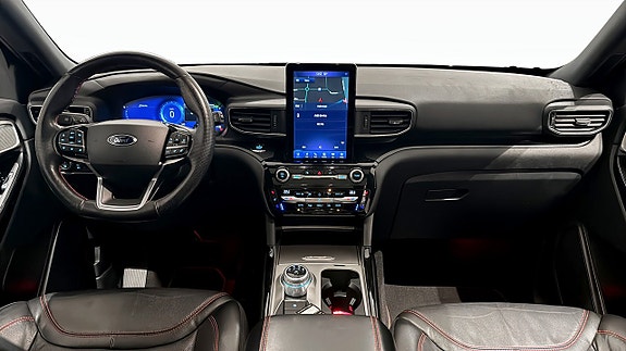 Ford Explorer 4 of 9