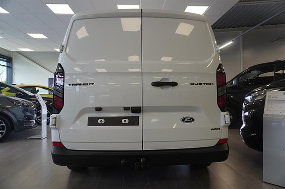 Ford Transit Custom 5 of 16