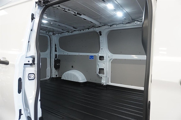 Ford Transit Custom 7 of 16