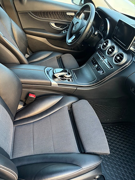 Mercedes-Benz C250 8 of 10