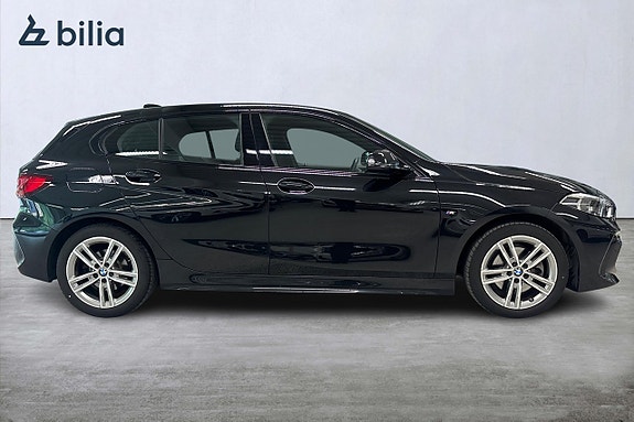 BMW 118i 15 of 17