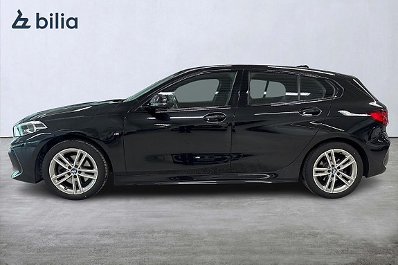 BMW 118i 3 of 17