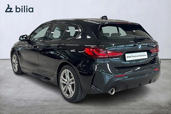 BMW 118i 2 of 17