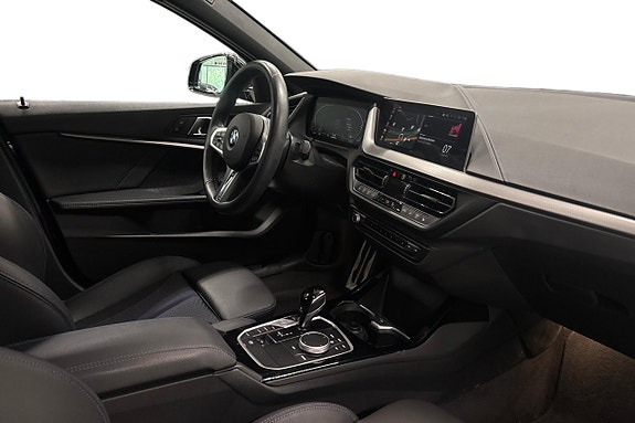 BMW 118i 6 of 17