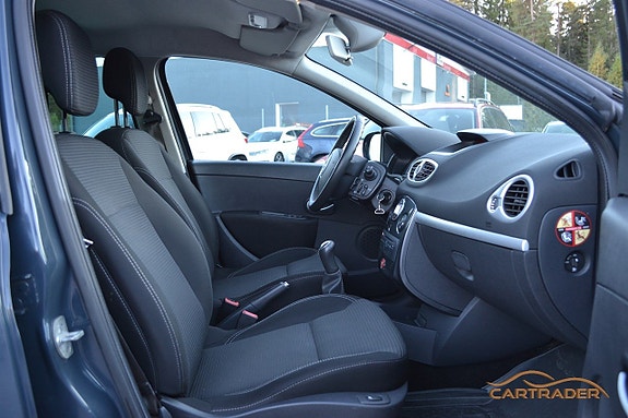 Renault Clio 9 of 17