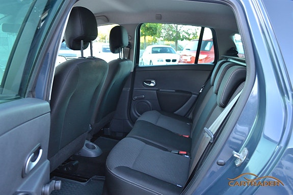 Renault Clio 12 of 17