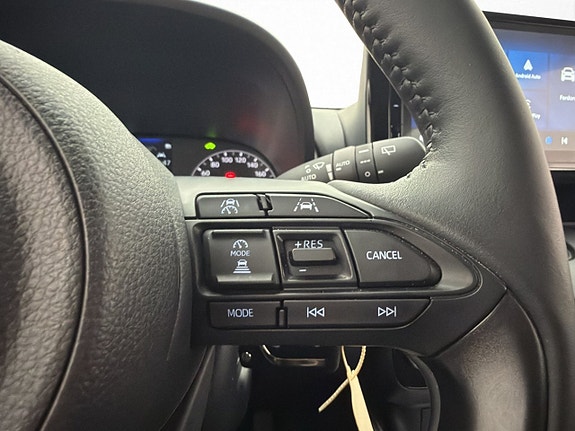 Toyota Yaris 17 of 30