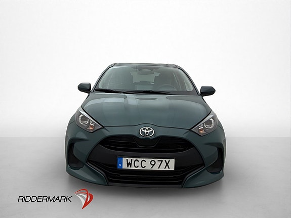 Toyota Yaris 2 of 30
