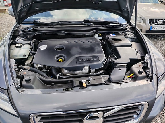 Volvo V50 17 of 25