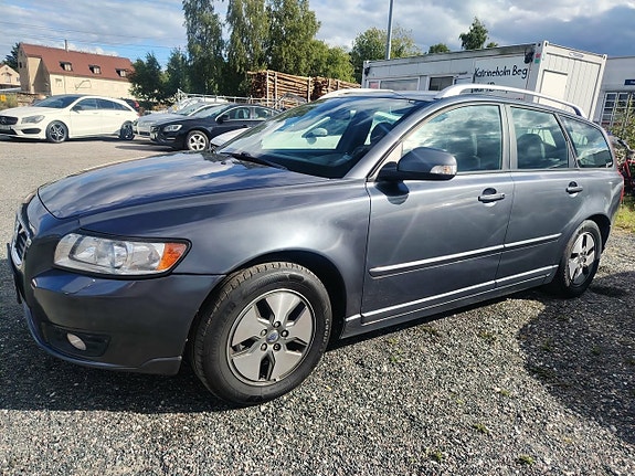 Volvo V50 3 of 25