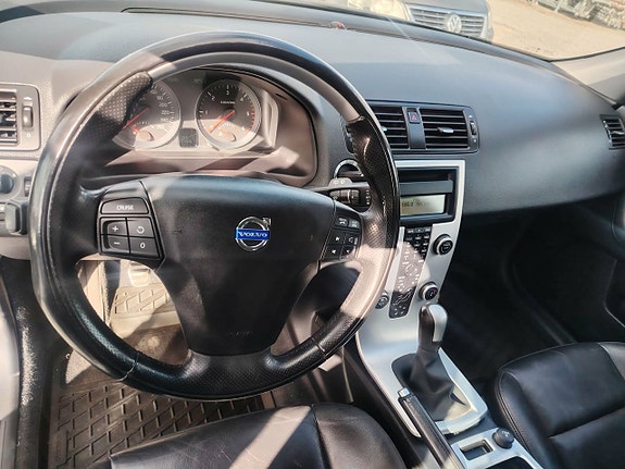 Volvo V50 11 of 25