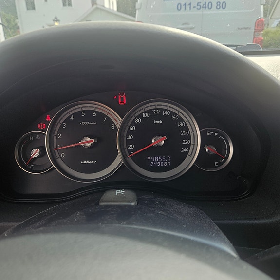 Subaru Legacy 5 of 5