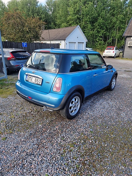 MINI One 4 of 8