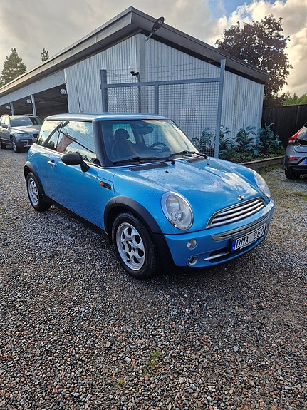 MINI One 3 of 8