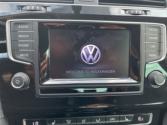 Volkswagen Golf VII 24 of 24