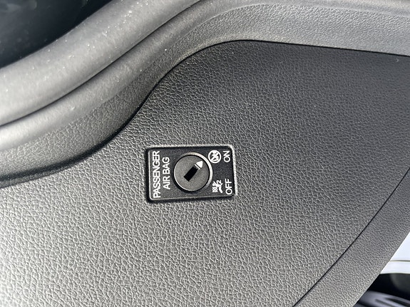 Volkswagen Golf VII 18 of 24