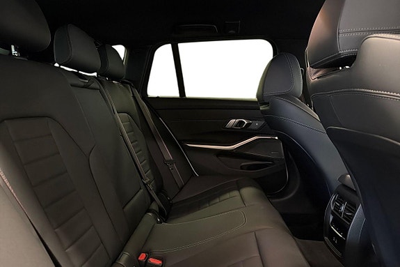 BMW M340i 7 of 18