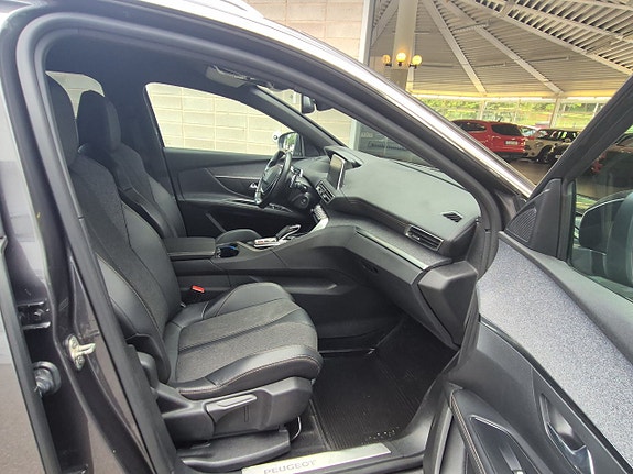 Peugeot 5008 17 of 20