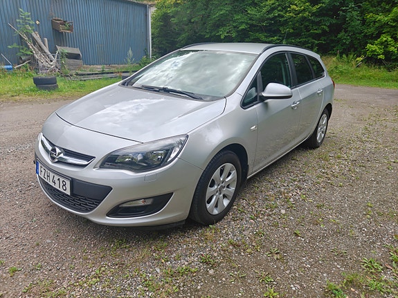 Opel Astra 2 of 10