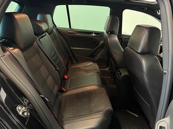 Volkswagen Golf VI 18 of 23