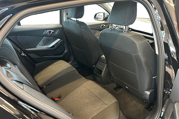 BMW 120 7 of 19