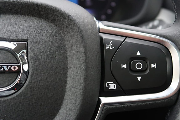 Volvo XC60 12 of 21