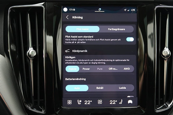 Volvo XC60 15 of 21
