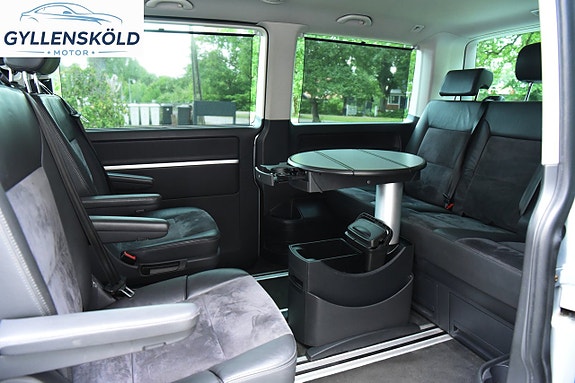 Volkswagen Multivan 9 of 12