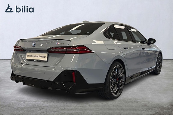 BMW i5 17 of 18