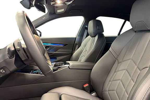 BMW i5 12 of 18