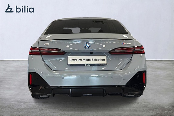 BMW i5 4 of 18